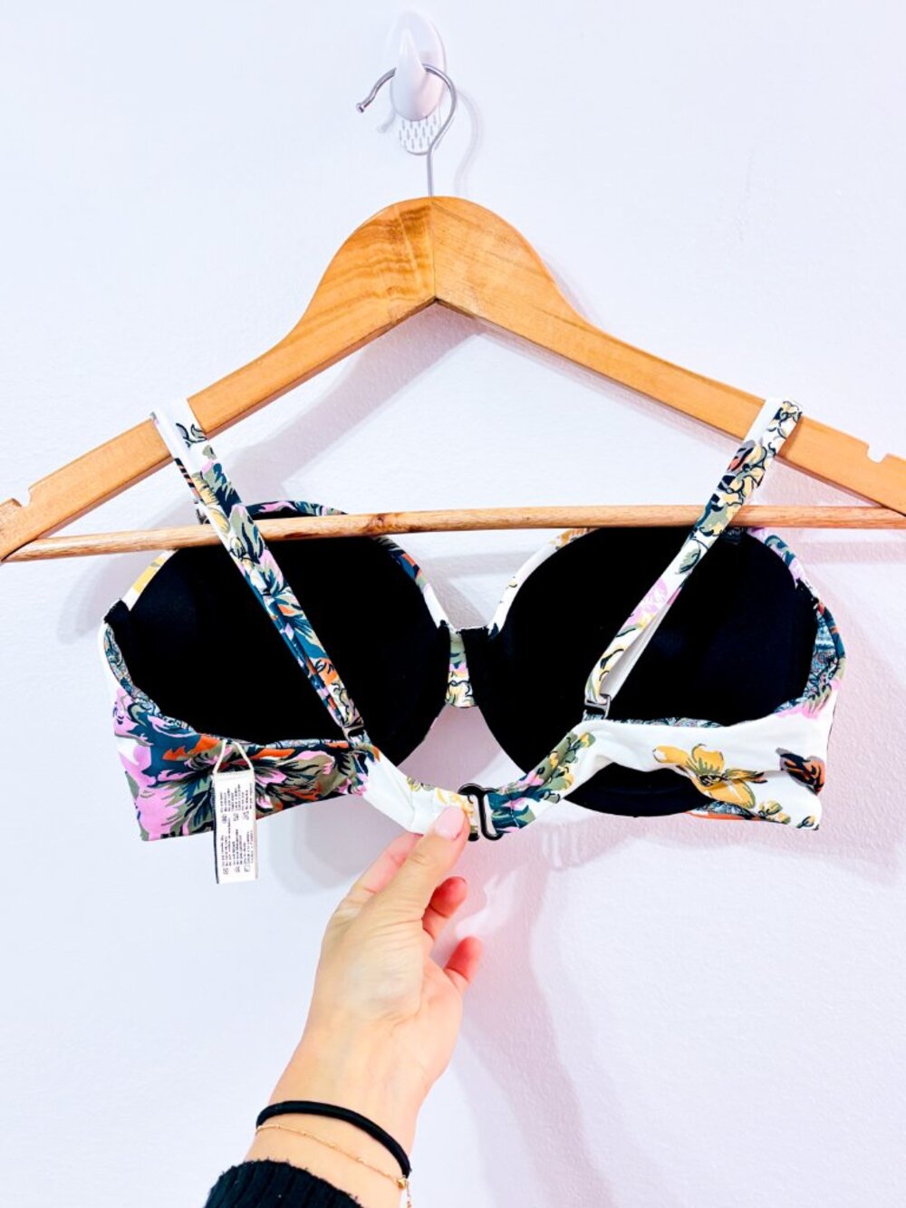 MAAJI White Floral Bikini Top | Underwire Tropical Vacation | Large - Picture 6 of 9
